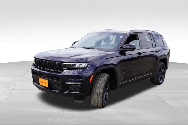Certified 2024 Jeep Grand Cherokee L Limited w/ Black Appearance Package AWD/4WD image 11