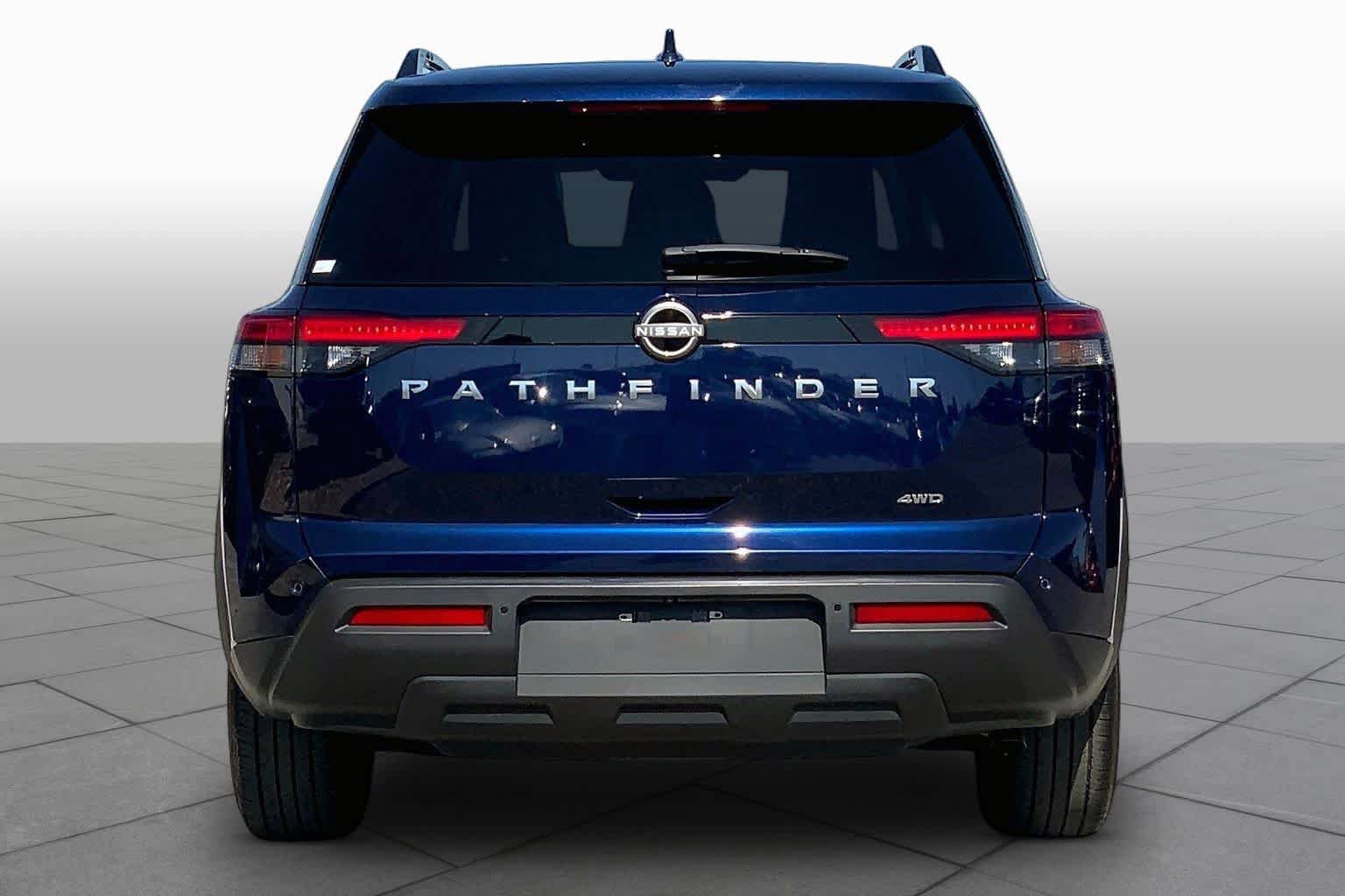 Used 2025 Nissan Pathfinder SV AWD/4WD image 5