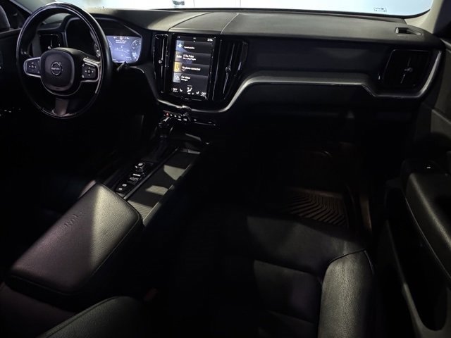 Used 2018 Volvo XC60 T5 Momentum w/ Convenience Package image 22