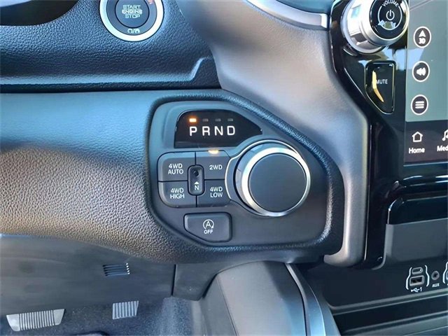 New 2026 RAM 1500 4x4 Crew Cab image 14