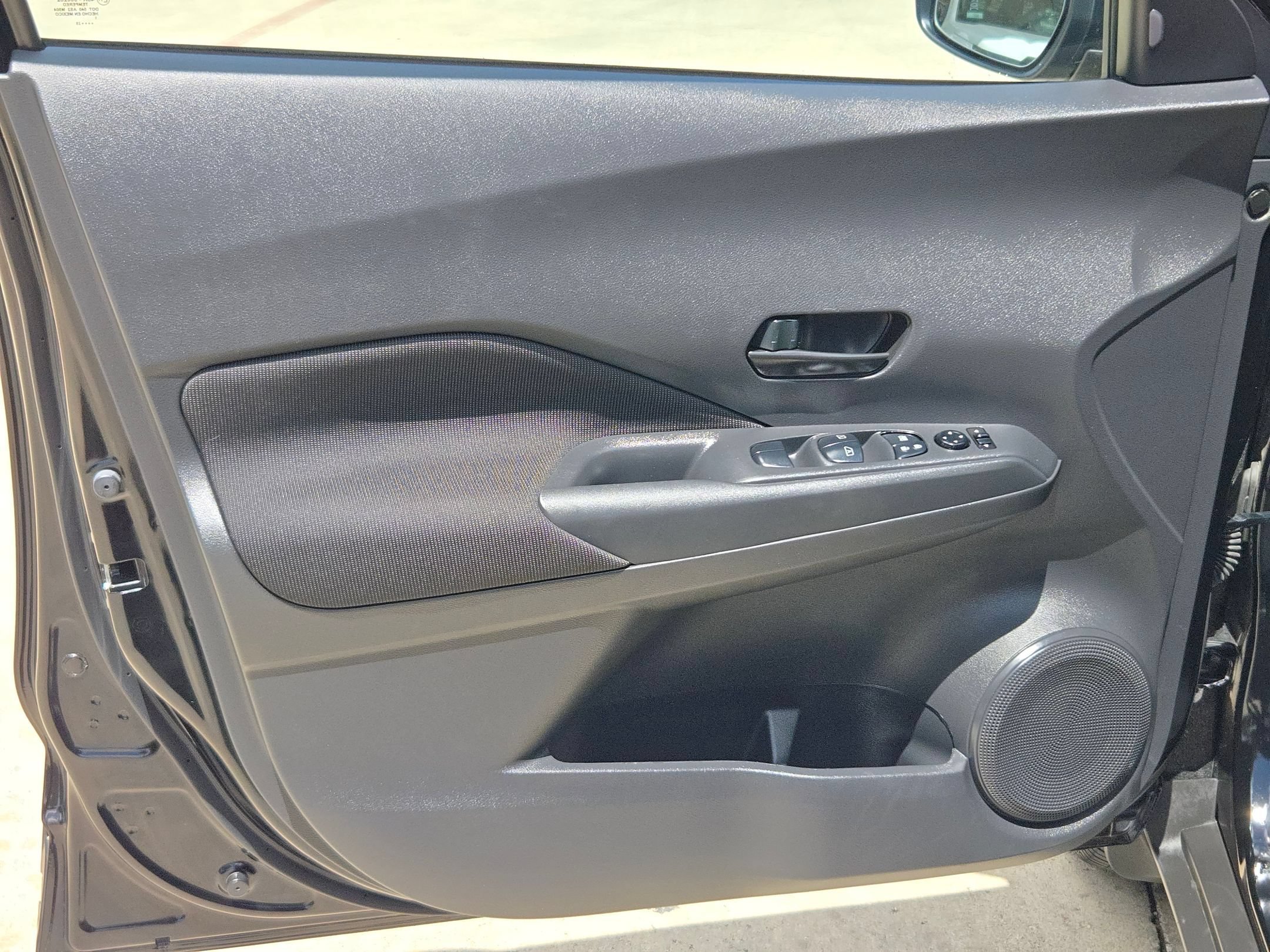 Certified 2025 Nissan Kicks Play S FWD image 11