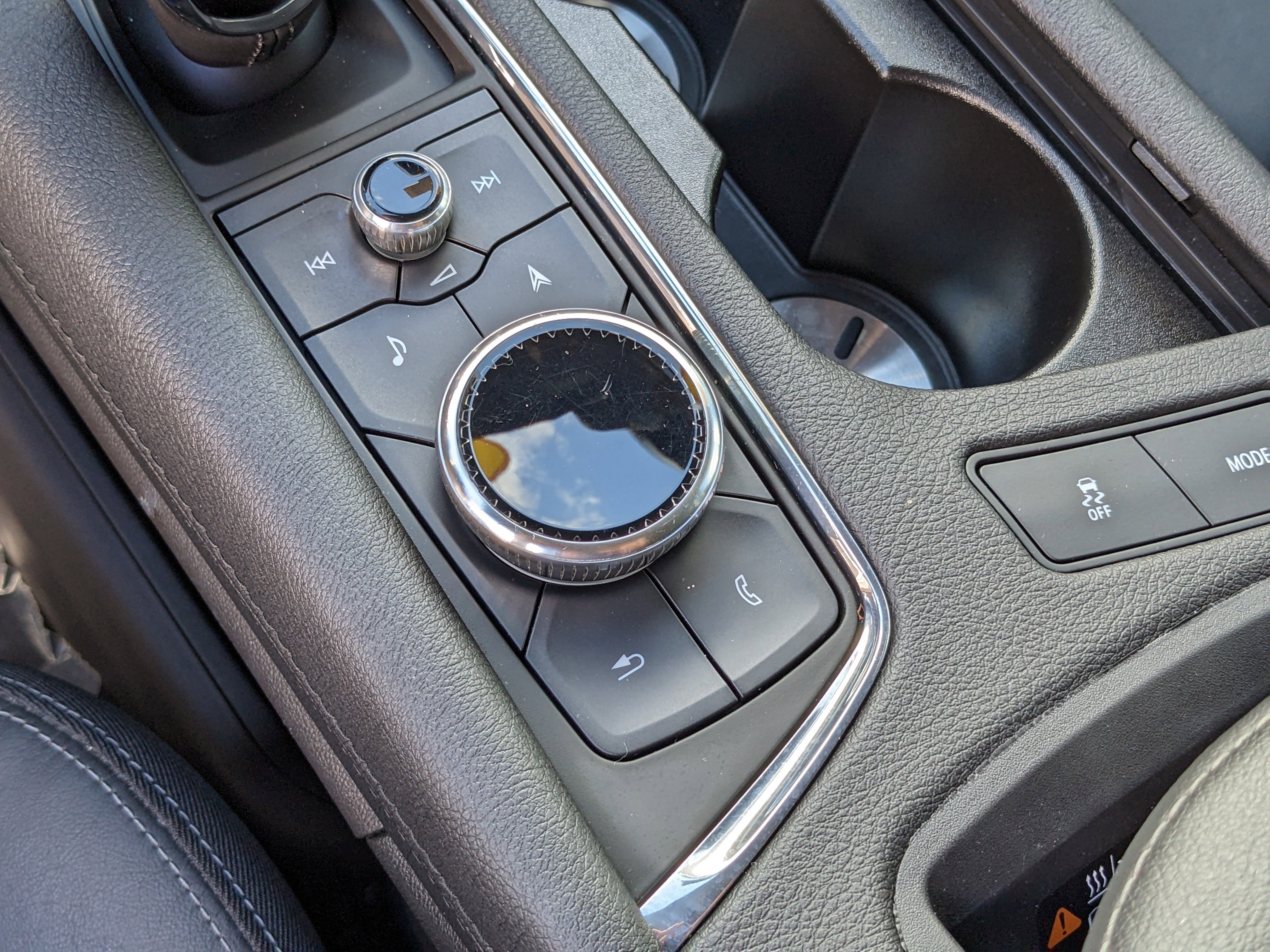 Certified 2022 Cadillac XT5 Premium Luxury w/ Technology Package image 28