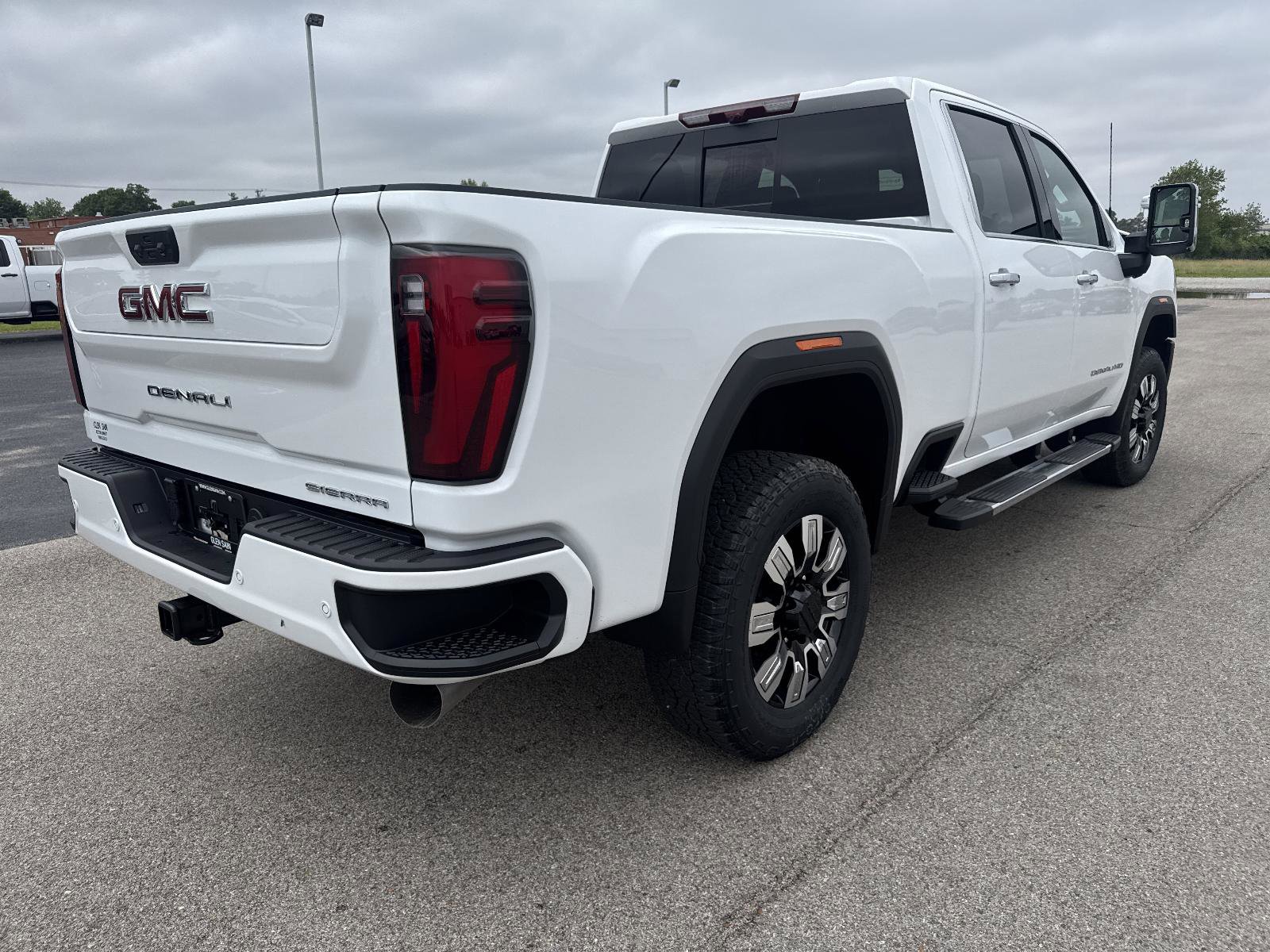 New 2026 GMC Sierra 2500 Denali w/ Technology Package AWD/4WD image 7