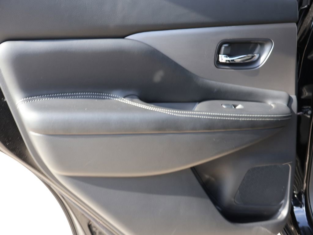 Used 2019 Nissan Murano SL w/ SL Technology Package AWD/4WD image 17