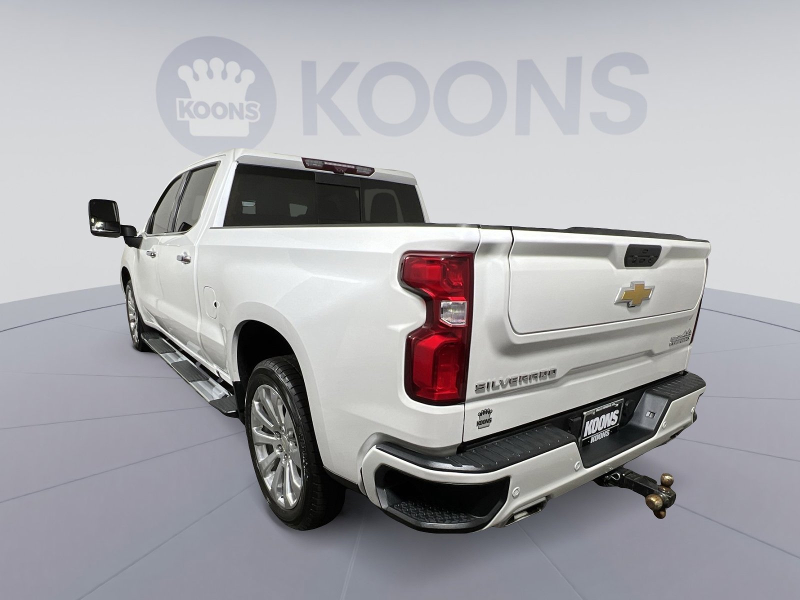 Used 2021 Chevrolet Silverado 1500 High Country w/ Technology Package image 4