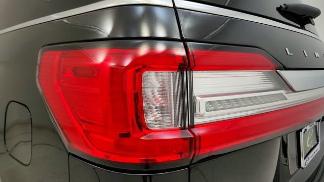 Used 2021 Lincoln Navigator Reserve AWD/4WD image 25