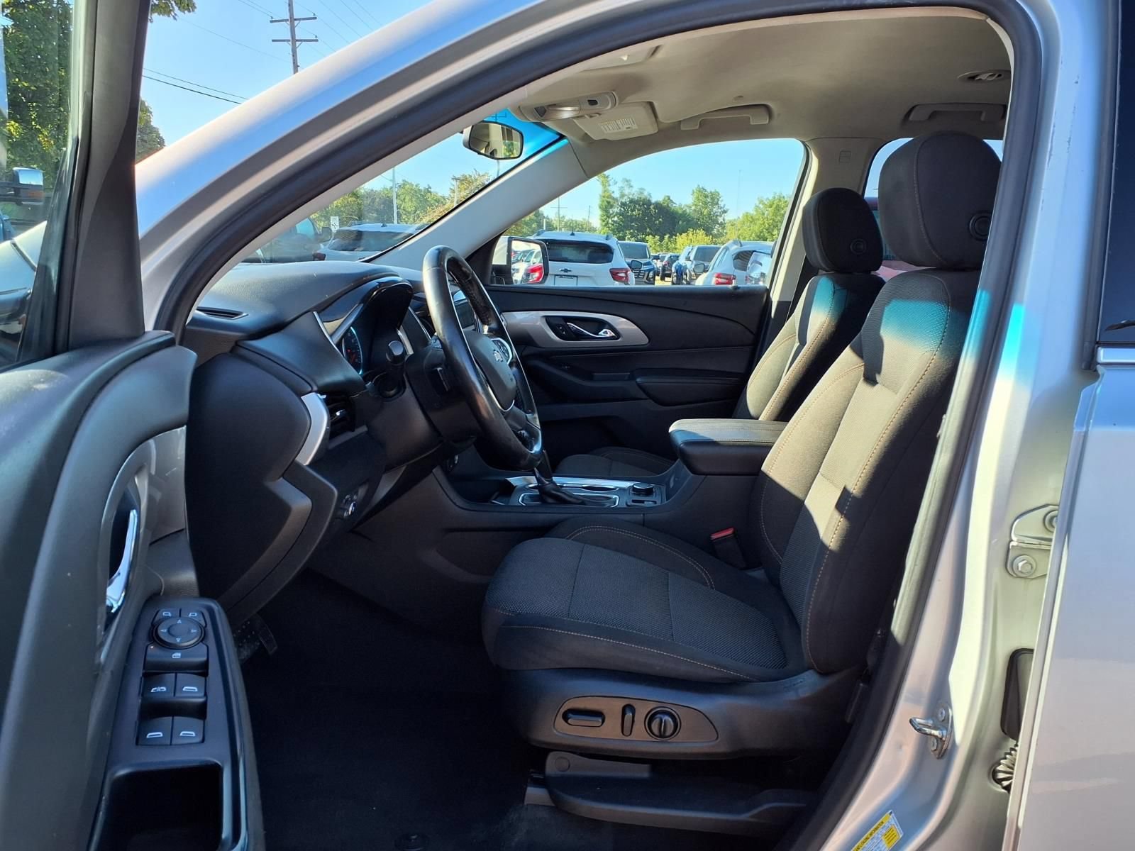 Used 2019 Chevrolet Traverse LT AWD/4WD image 16
