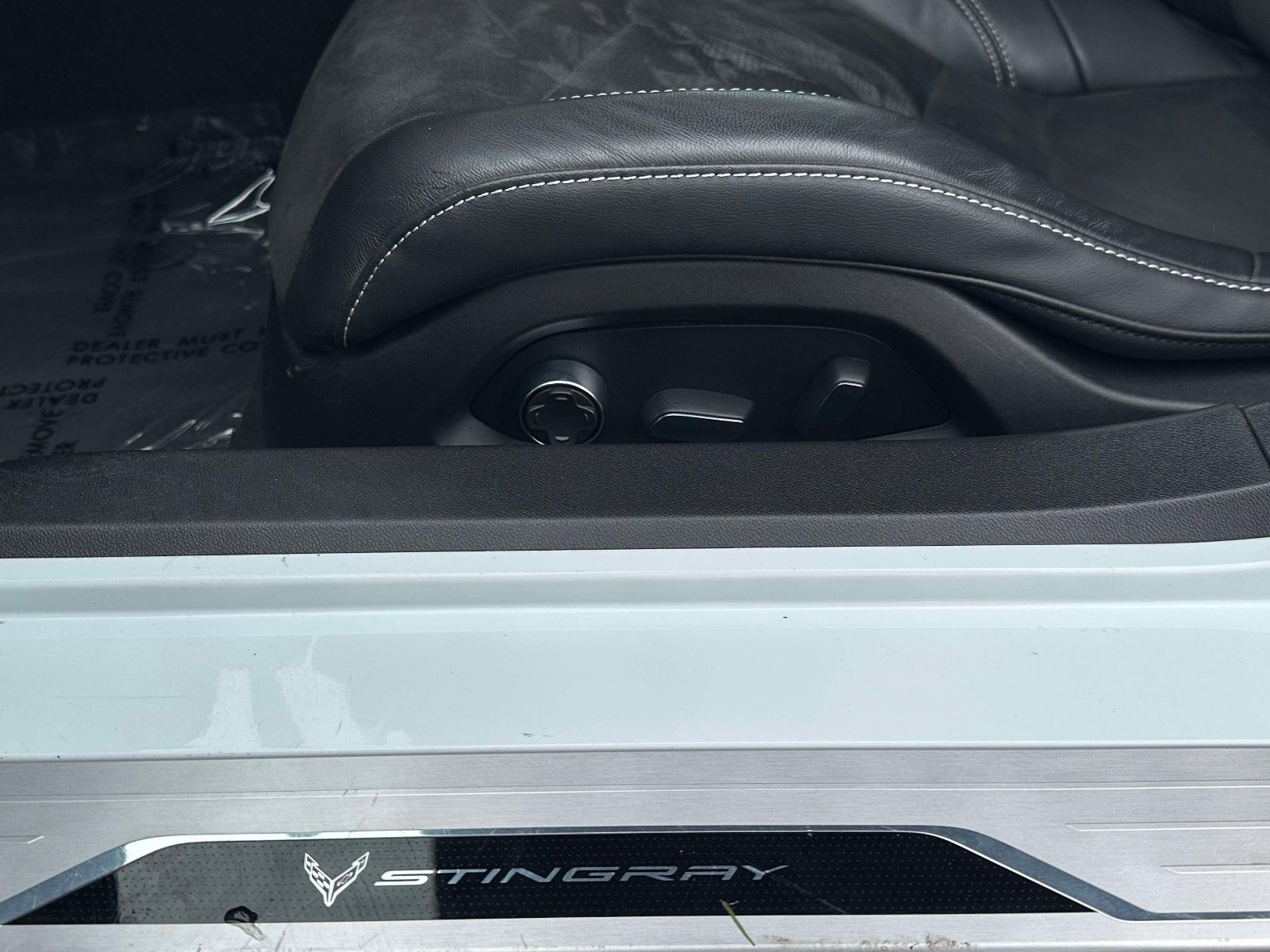 Used 2023 Chevrolet Corvette Stingray Premium Conv w/ Z51 Performance Package image 28