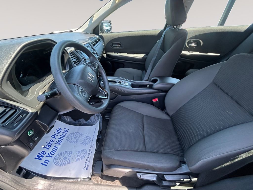 Used 2022 Honda HR-V LX image 9