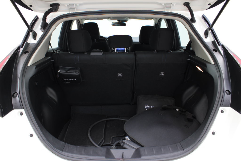 Used 2025 Nissan Leaf S FWD image 27