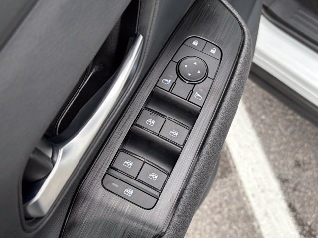New 2026 Nissan Kicks SV w/ Cold Weather Package AWD/4WD image 13