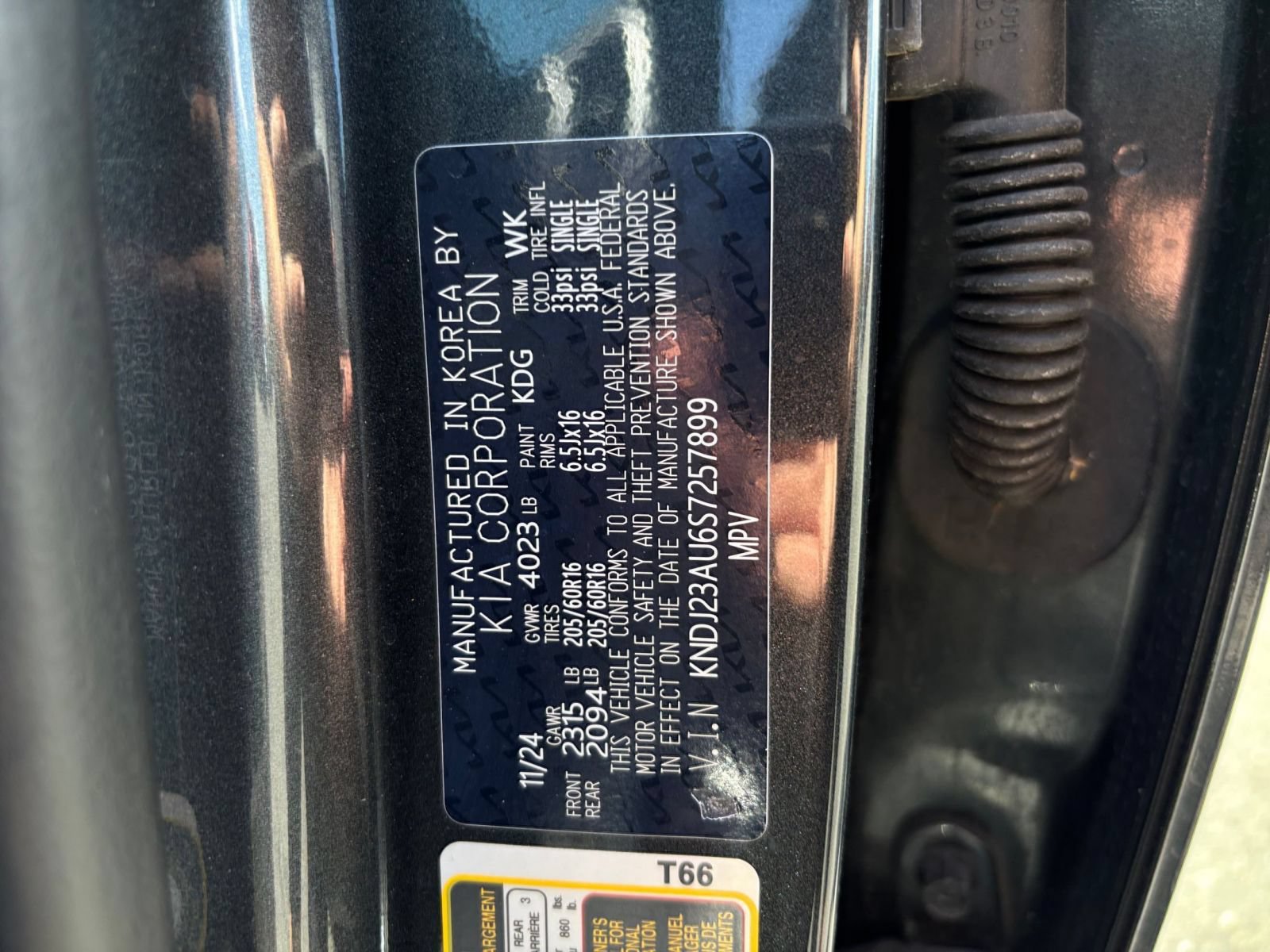 Used 2025 Kia Soul LX w/ LX Technology Package FWD image 26
