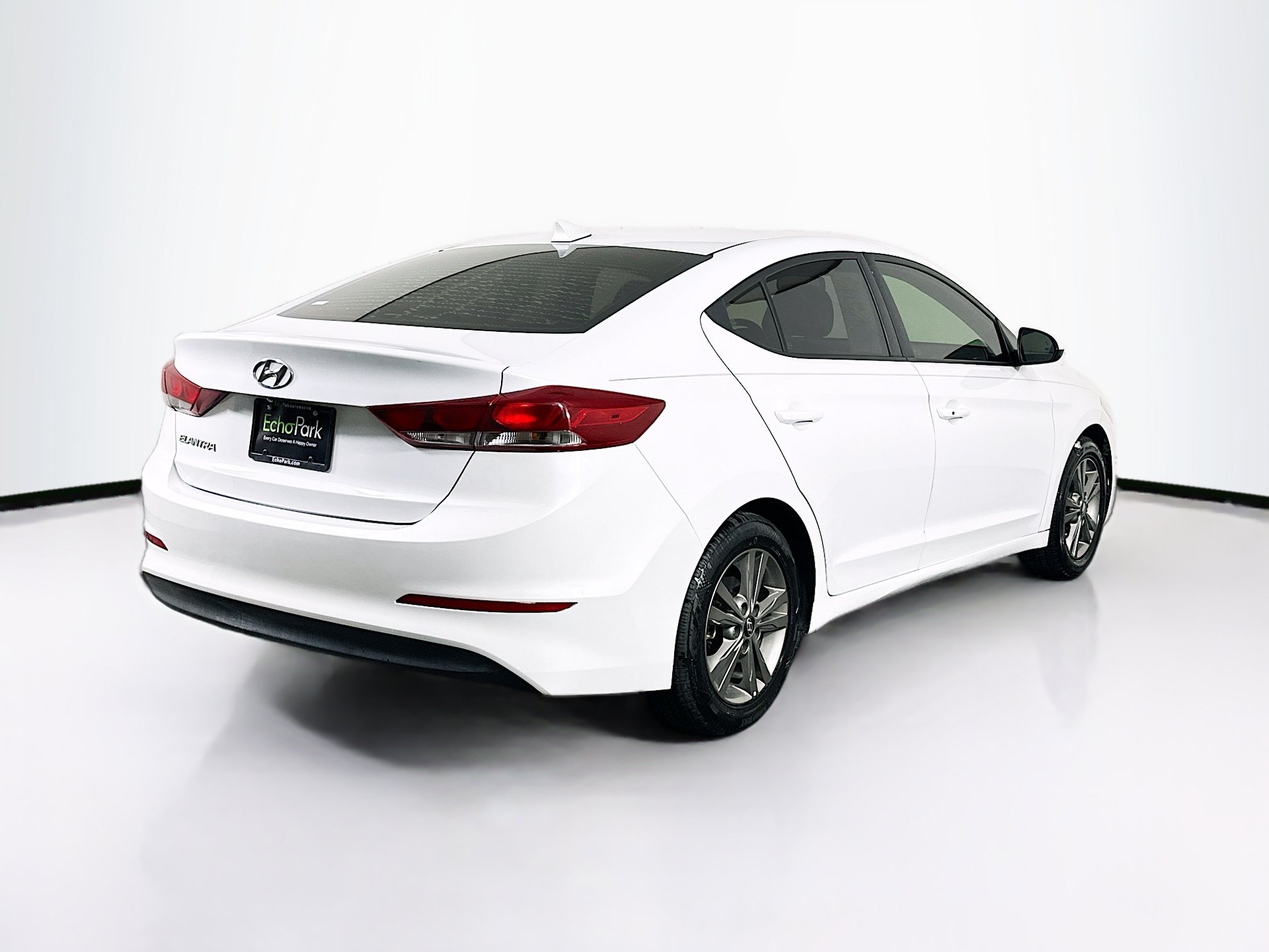 Used 2018 Hyundai Elantra Value Edition FWD image 9
