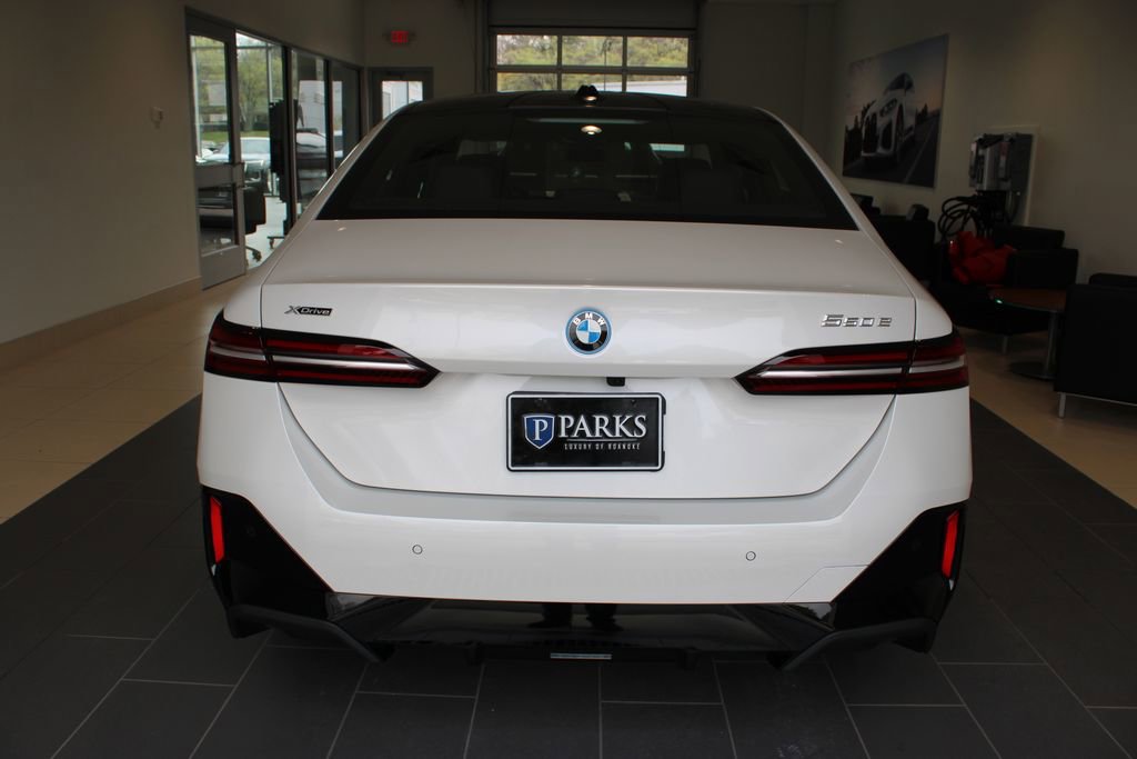 New 2026 BMW 550e xDrive AWD/4WD image 25