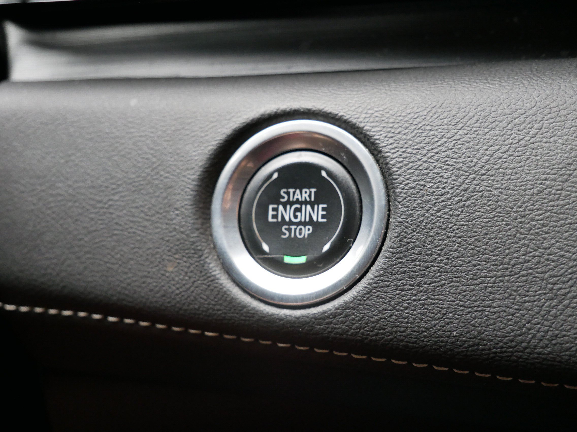 Certified 2024 Cadillac Escalade ESV Luxury AWD/4WD image 24