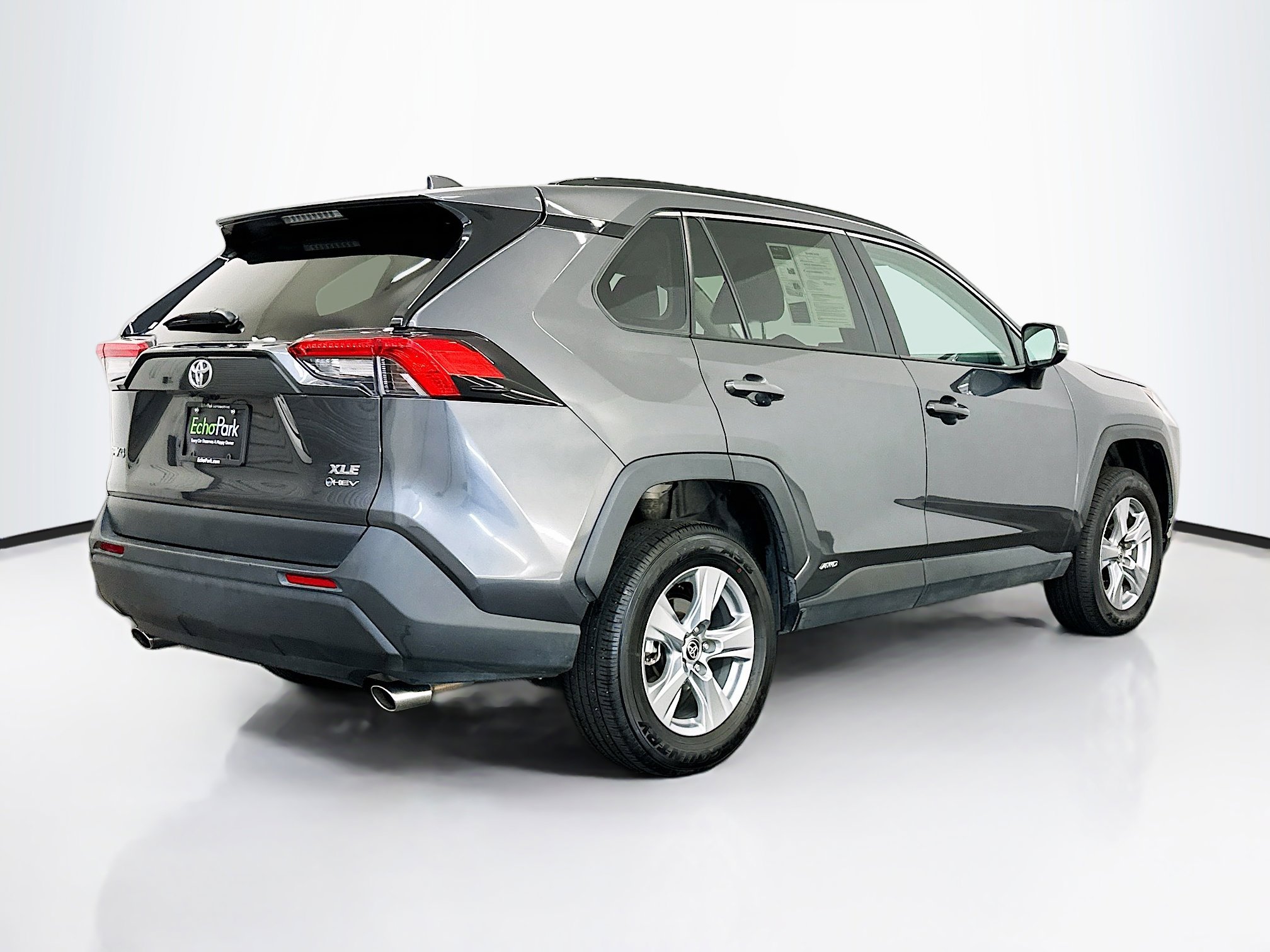 Used 2025 Toyota RAV4 XLE image 9