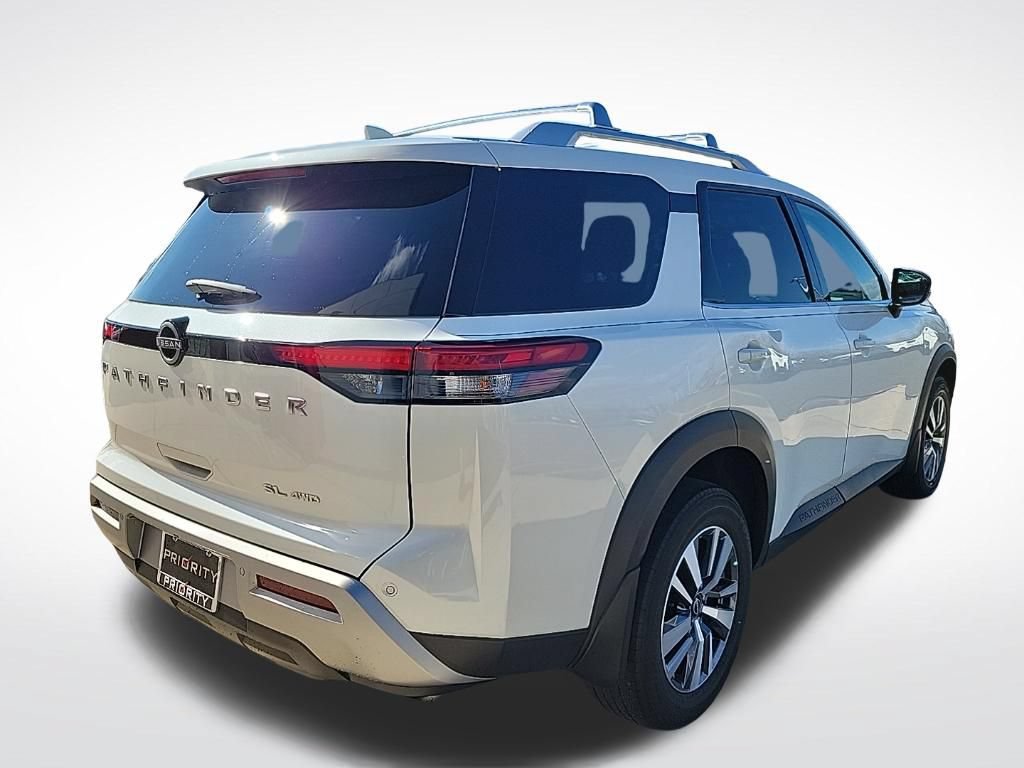Used 2023 Nissan Pathfinder SL AWD/4WD image 5