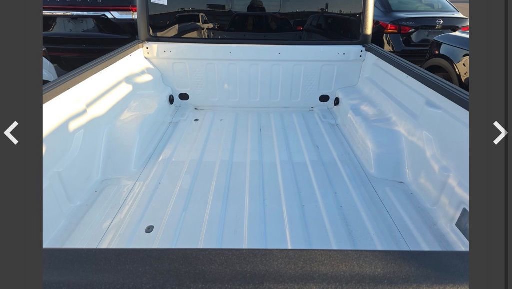 Used 2023 Jeep Gladiator Willys AWD/4WD image 18