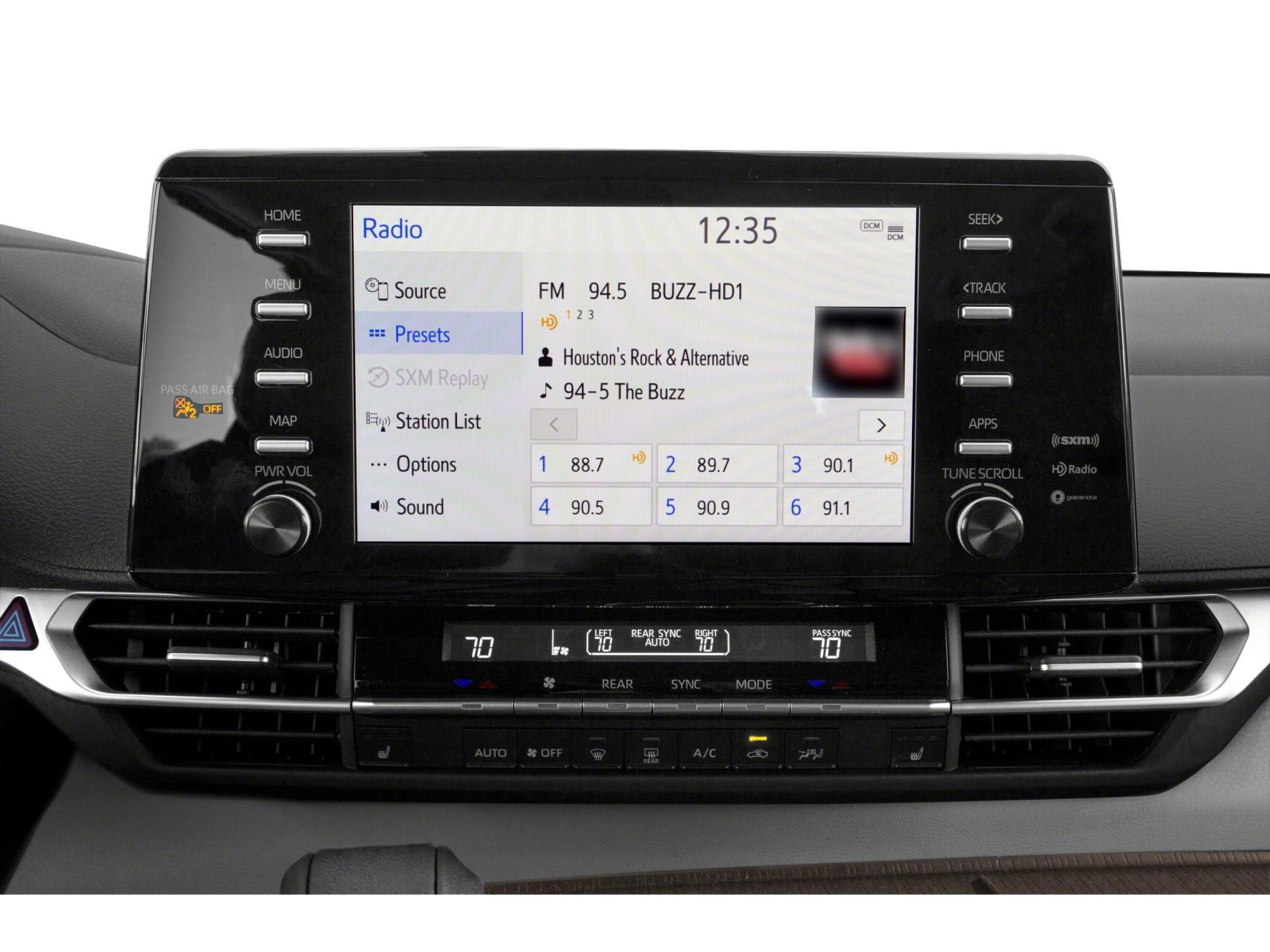 Used 2021 Toyota Sienna XLE image 10