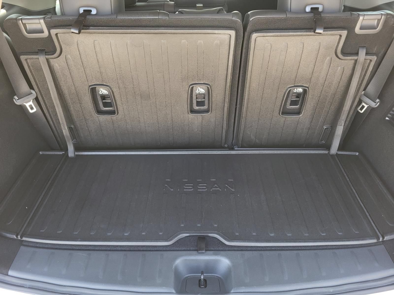 Certified 2025 Nissan Pathfinder Platinum w/ Cargo Package FWD image 15