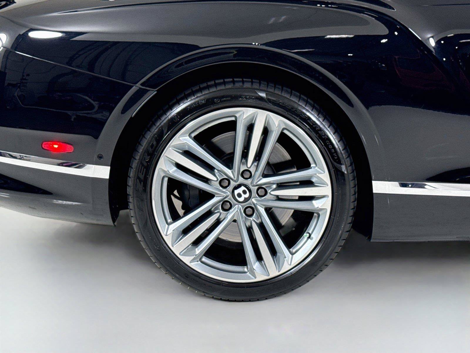 Used 2023 Bentley Continental GT V8 AWD/4WD image 35