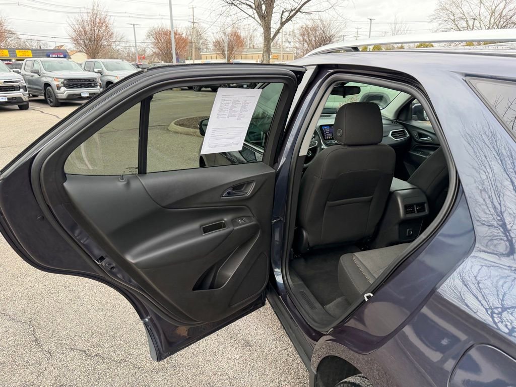 Used 2019 Chevrolet Equinox LT w/ Sun & Navigation Package image 17