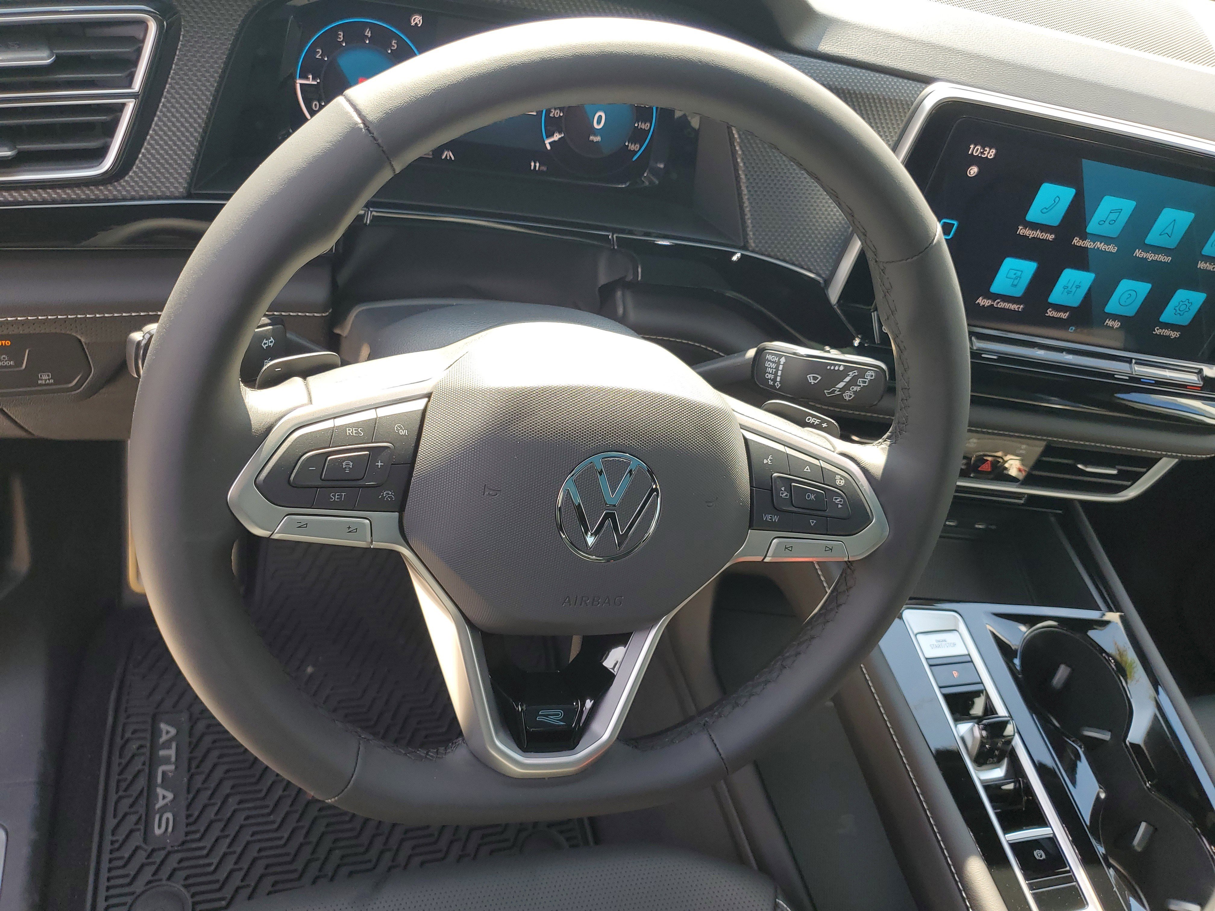 New 2026 Volkswagen Atlas Cross Sport SEL R-Line image 20