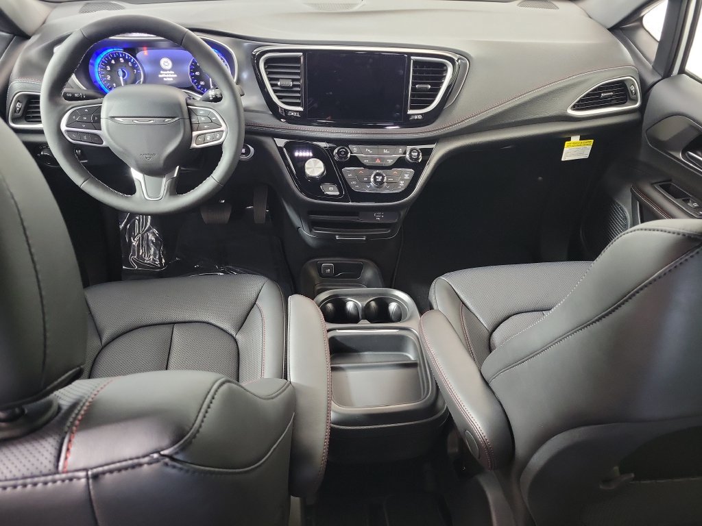 New 2027 Chrysler Pacifica Select FWD image 14