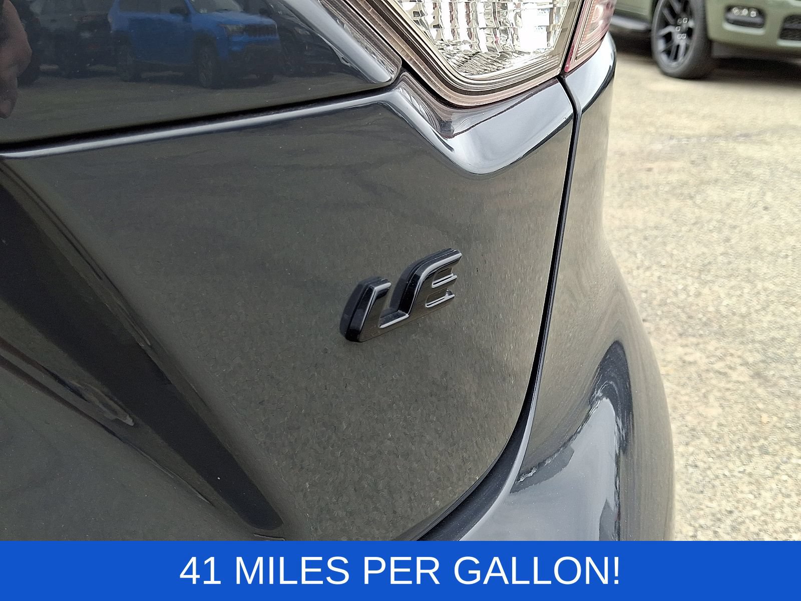 Used 2023 Toyota Corolla LE w/ LE Convenience Package FWD image 30