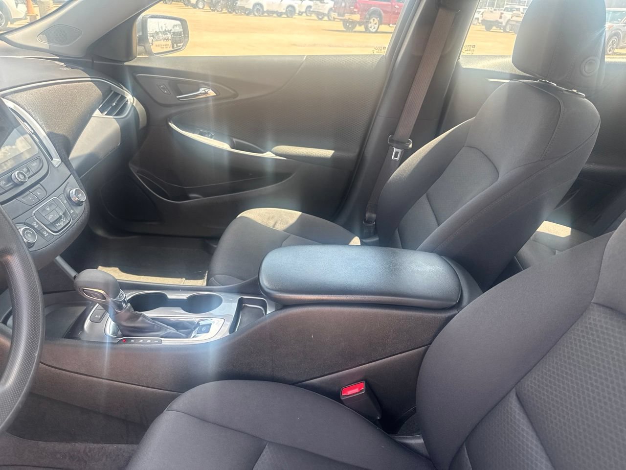 Used 2025 Chevrolet Malibu LS FWD image 39