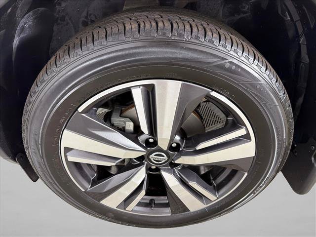 Used 2021 Nissan Rogue Platinum FWD image 13