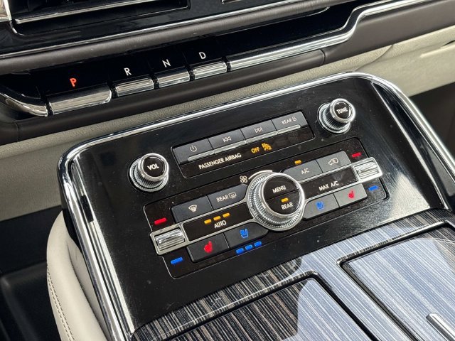 Certified 2024 Lincoln Navigator Black Label AWD/4WD image 34