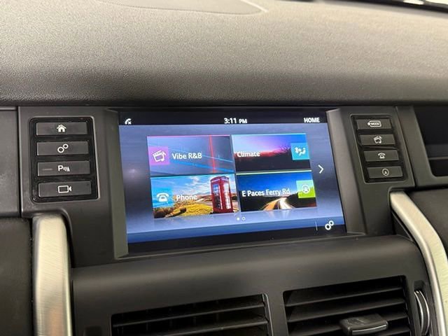Used 2018 Land Rover Discovery Sport SE image 31