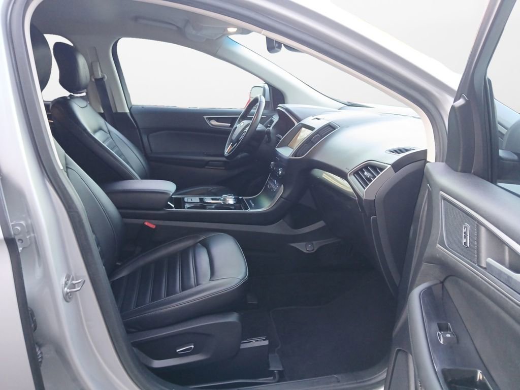Used 2019 Ford Edge SEL w/ Equipment Group 201A image 24
