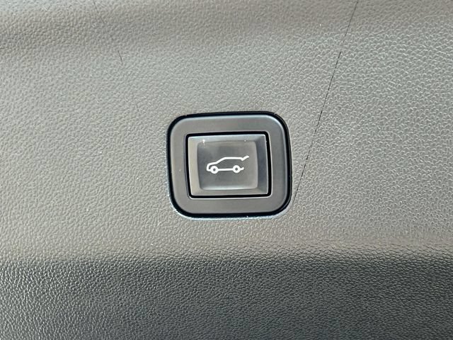 Used 2022 Chevrolet Tahoe RST w/ Sport Performance Package AWD/4WD image 23