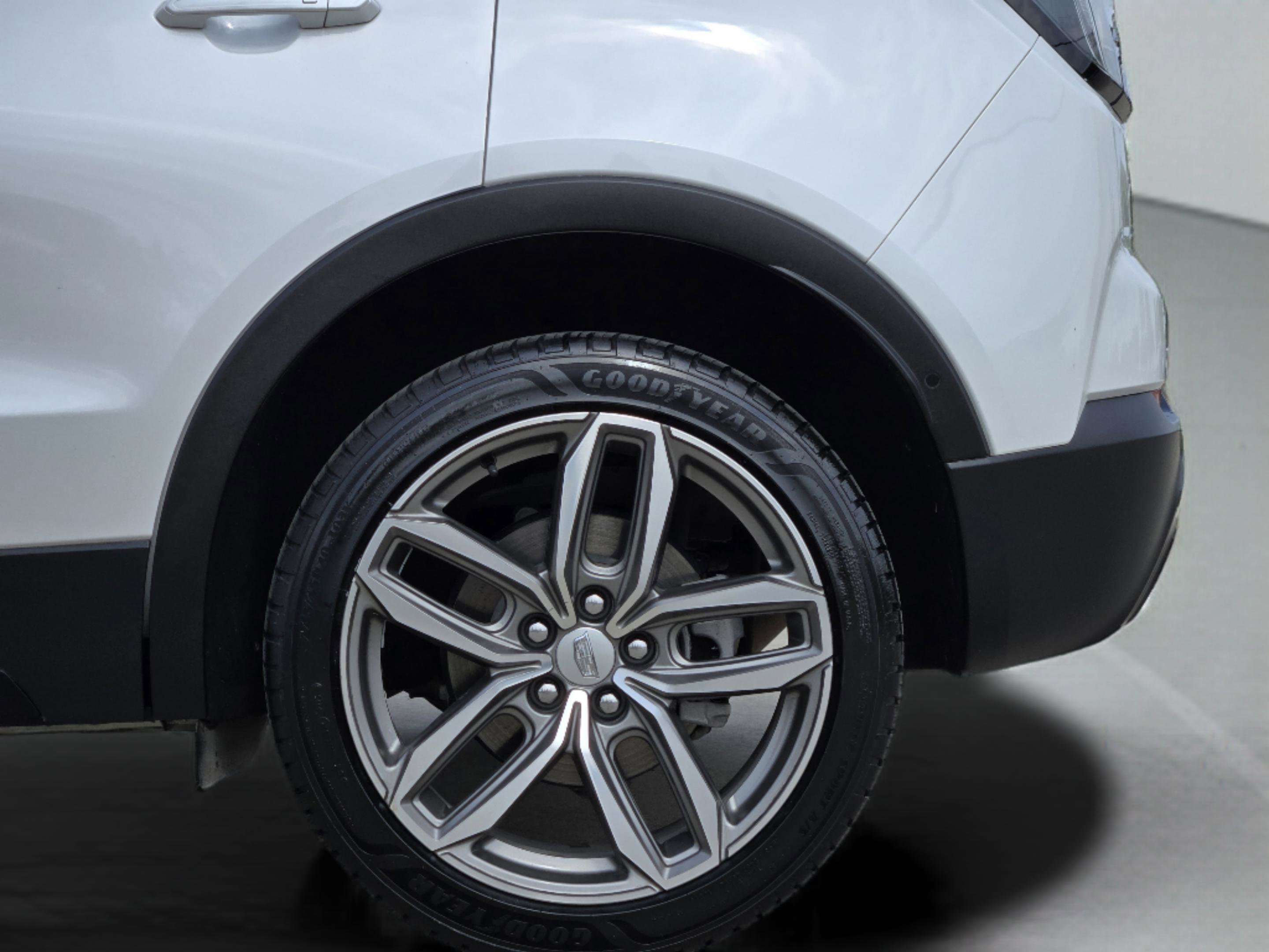 Used 2023 Cadillac XT4 Sport w/ Enhanced Visibility Package image 33