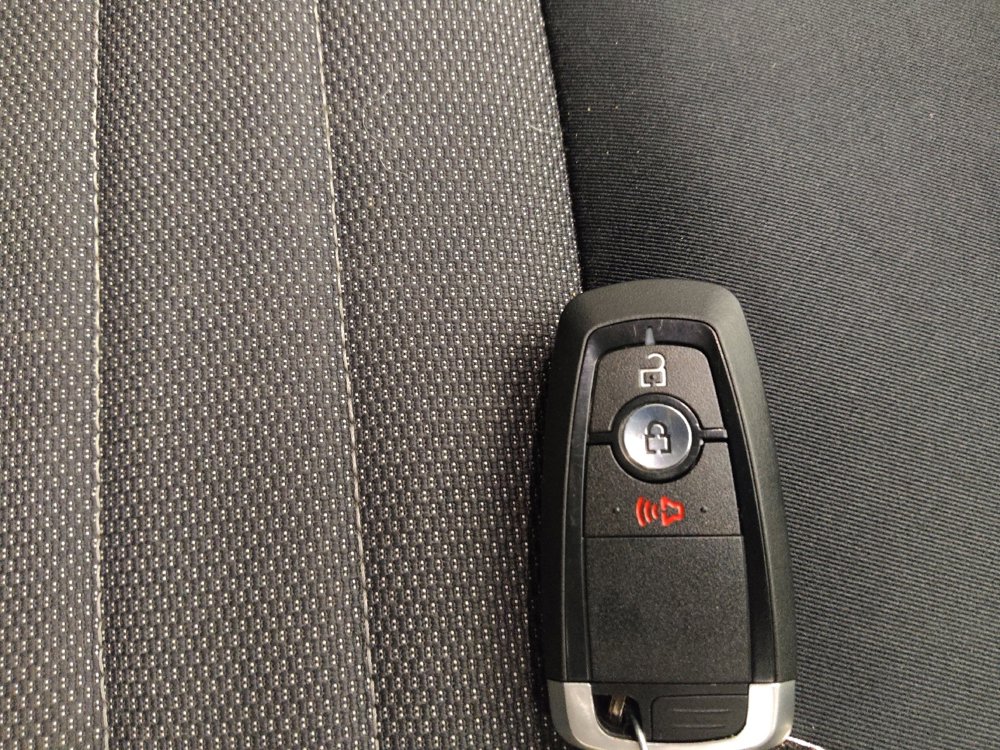 Used 2018 Ford Edge SE image 32