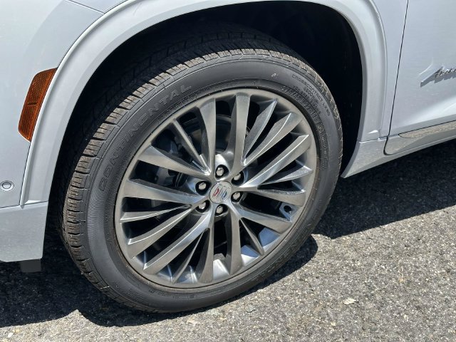 New 2026 Buick Enclave Avenir w/ Super Cruise Package FWD image 7