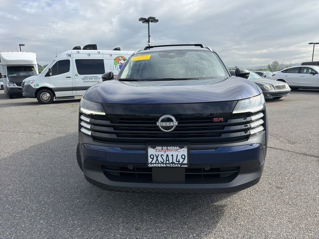 Used 2026 Nissan Kicks SR image 2