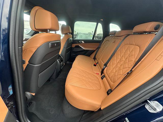 New 2026 BMW X5 xDrive40i w/ Climate Comfort Package AWD/4WD image 5