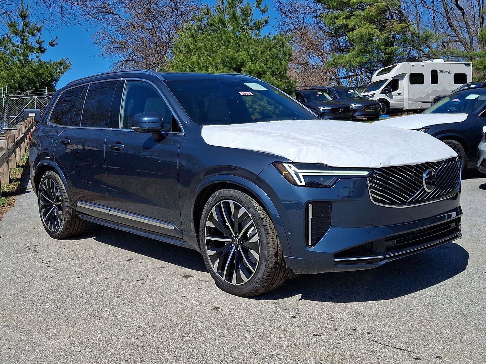 New 2026 Volvo XC90 T8 Ultra w/ Lounge Package image 1