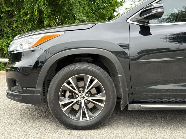 Used 2016 Toyota Highlander XLE FWD image 5