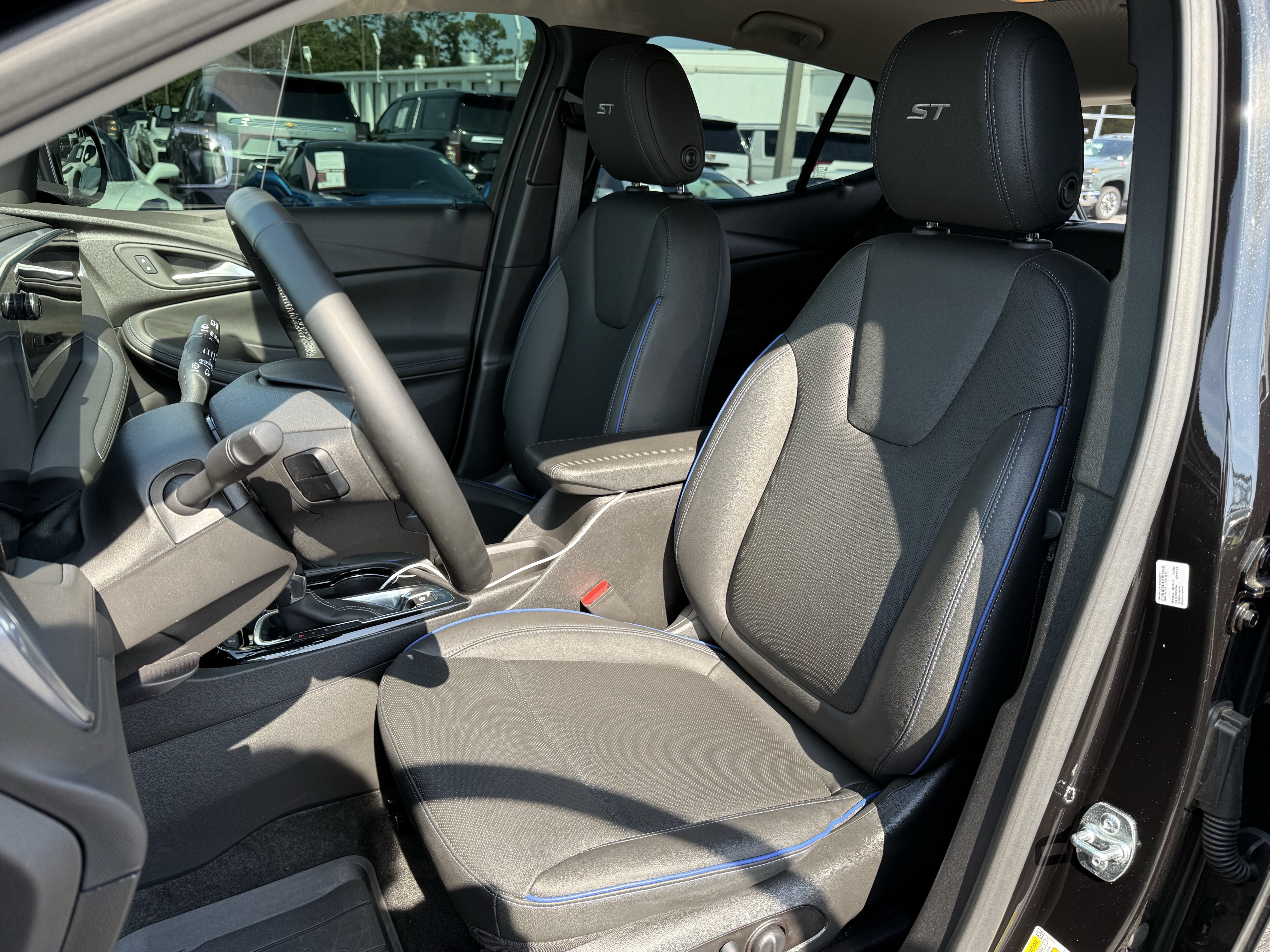 Used 2026 Buick Encore GX Sport Touring w/ Comfort Package FWD image 16