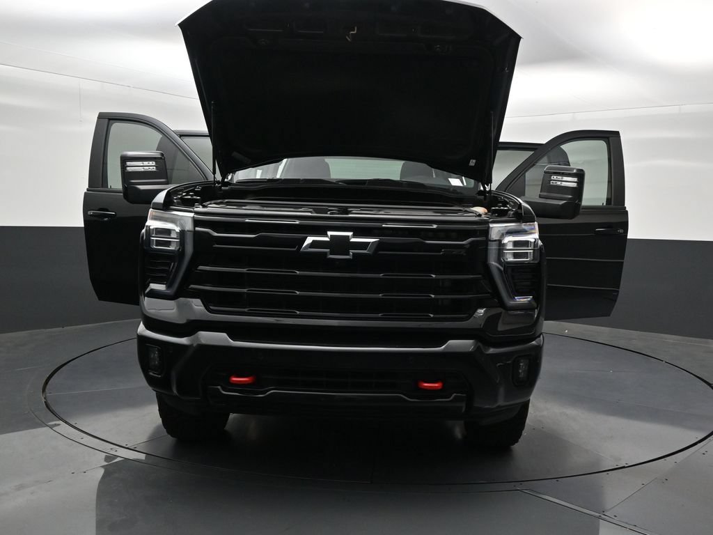Used 2025 Chevrolet Silverado 2500 LT w/ Trail Boss Package AWD/4WD image 37