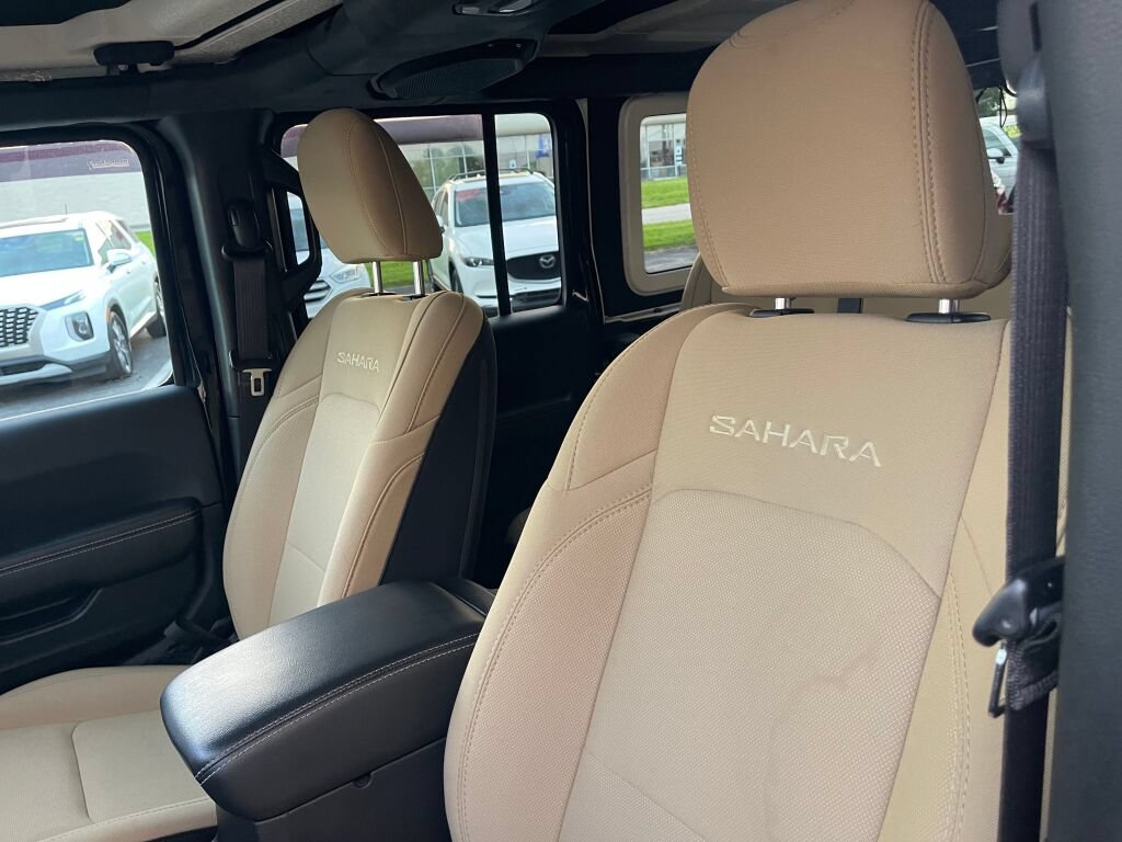 Used 2021 Jeep Wrangler Unlimited Sahara AWD/4WD image 6