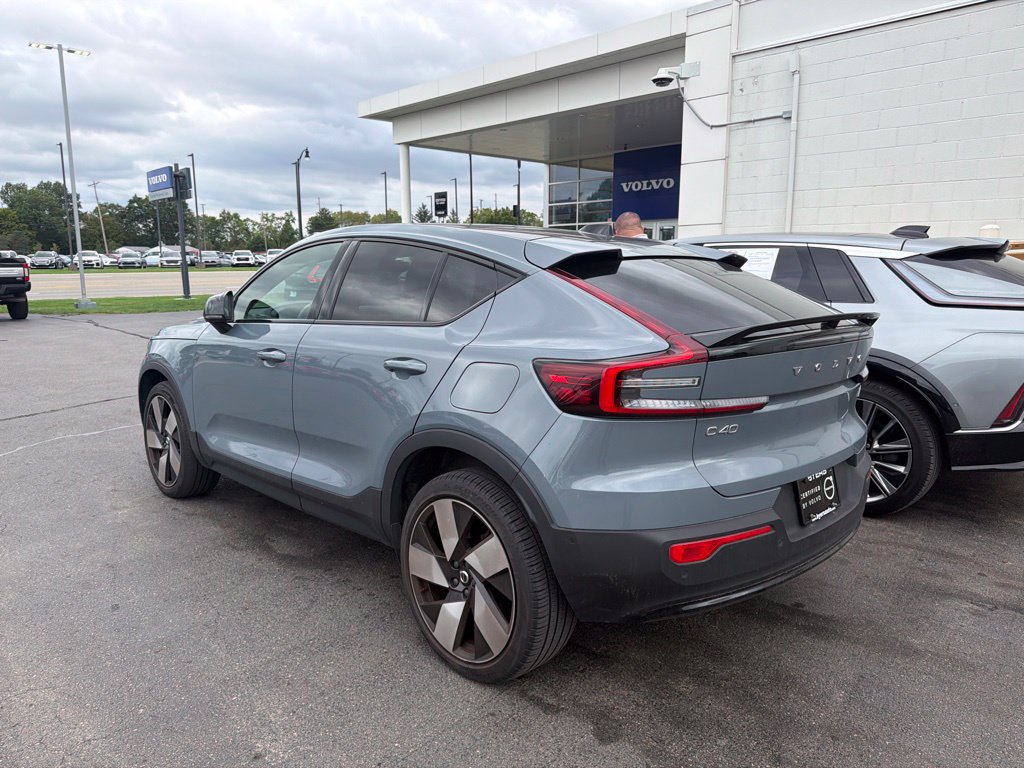 Used 2023 Volvo C40 P8 Recharge Plus w/ Climate Package AWD/4WD image 3