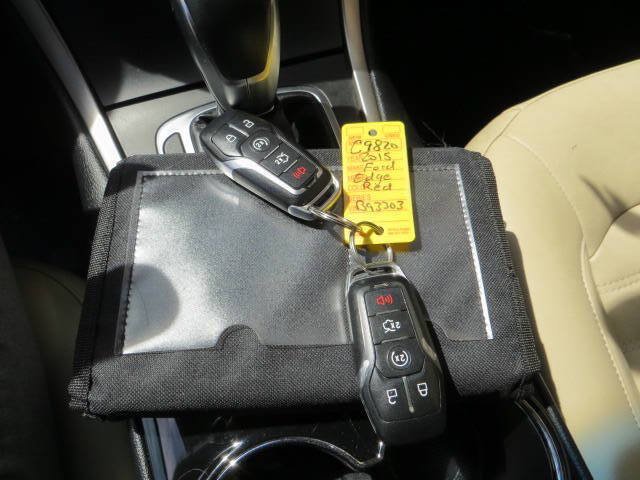 Used 2015 Ford Edge SEL w/ Canadian Comfort Package FWD image 29