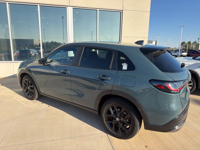 Used 2024 Honda HR-V Sport image 3