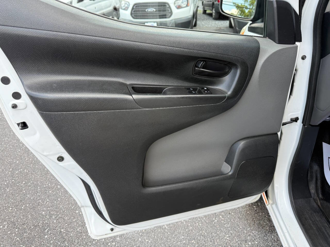 Used 2016 Chevrolet City Express LT image 11