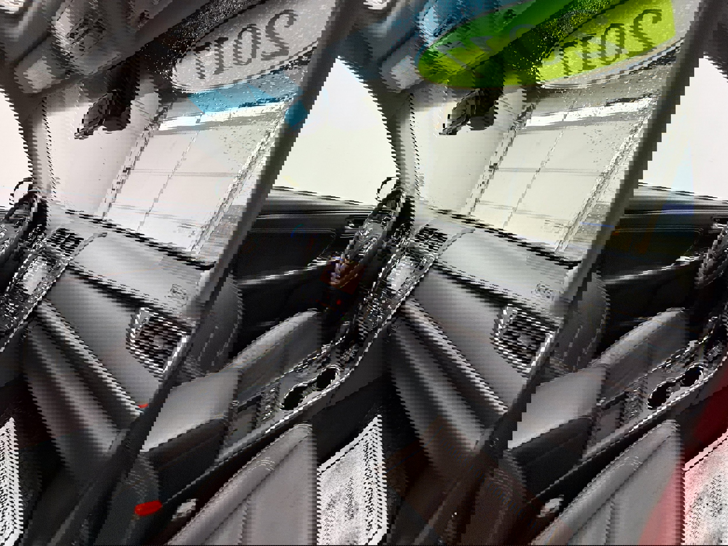 Used 2017 Toyota Camry XLE image 18